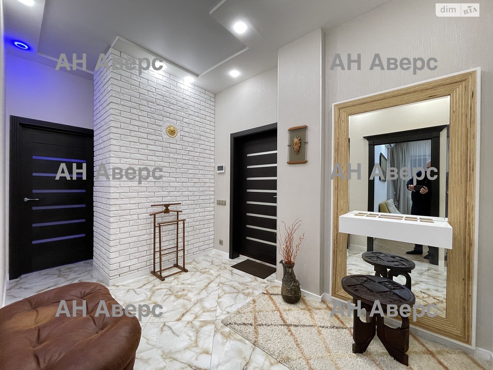Продажа трехкомнатной квартиры в Харькове, на просп. Науки 9Д, район Павлово Поле фото 1 Продажа трехкомнатной квартиры в Харькове, на просп. Науки 9Д, район Павлово Поле фото 1