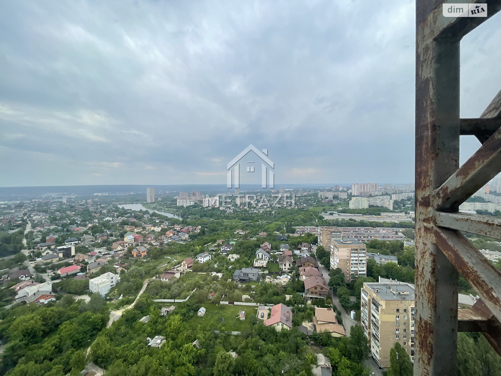 Продаж трикімнатної квартири в Харкові, на просп. Науки 45/3 корпус 1, район Павлове Поле фото 1 Продаж трикімнатної квартири в Харкові, на просп. Науки 45/3 корпус 1, район Павлове Поле фото 1