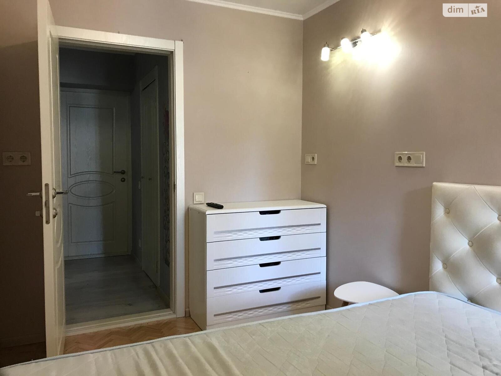 Продажа трехкомнатной квартиры в Харькове, на ул. Защитников Неба 52, район Павлово Поле фото 1 Продажа трехкомнатной квартиры в Харькове, на ул. Защитников Неба 52, район Павлово Поле фото 1