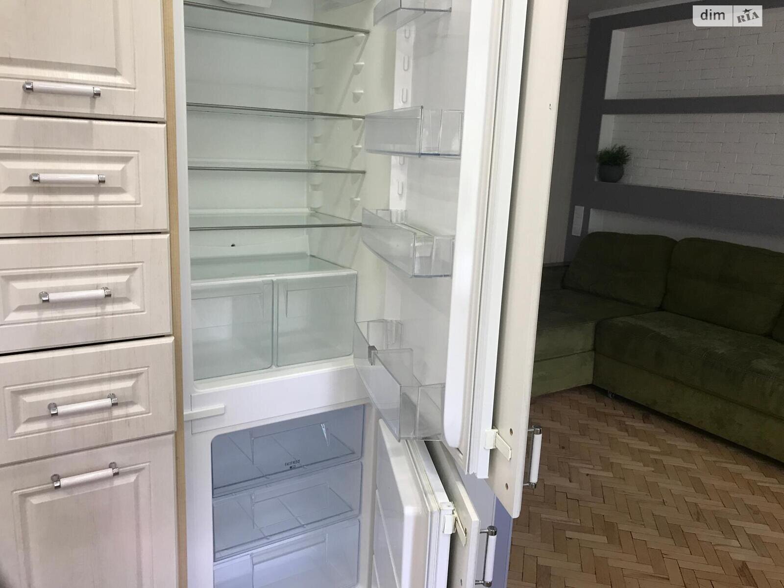 Продажа трехкомнатной квартиры в Харькове, на ул. Защитников Неба 52, район Павлово Поле фото 1 Продажа трехкомнатной квартиры в Харькове, на ул. Защитников Неба 52, район Павлово Поле фото 1