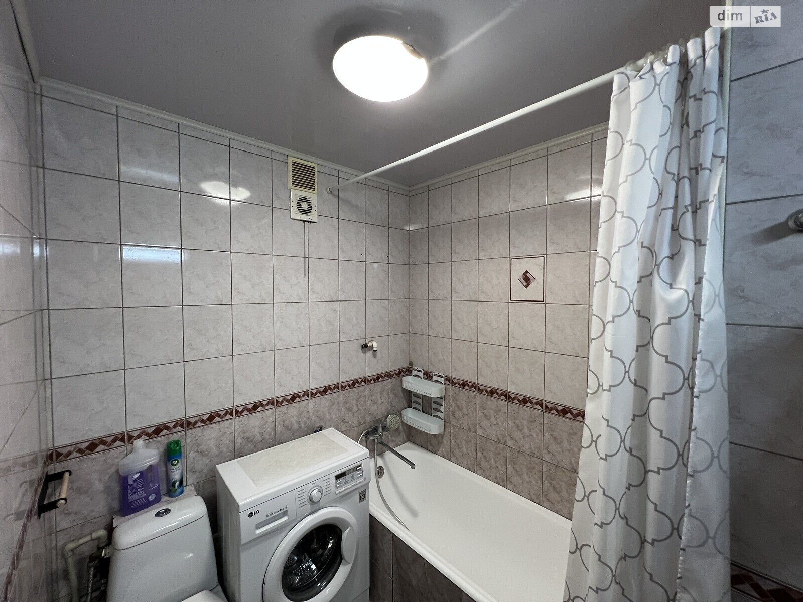 Продажа трехкомнатной квартиры в Харькове, на ул. Защитников Неба 47А, район Павлово Поле фото 1 Продажа трехкомнатной квартиры в Харькове, на ул. Защитников Неба 47А, район Павлово Поле фото 1