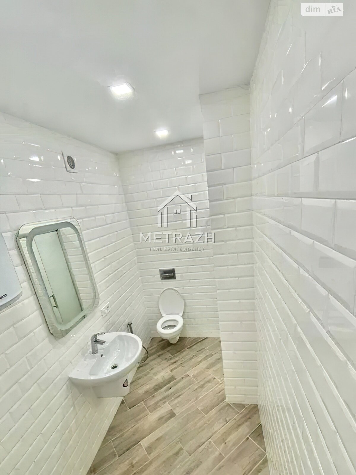 Продаж трикімнатної квартири в Харкові, на вул. Клочківська 93, район Піски фото 1 Продаж трикімнатної квартири в Харкові, на вул. Клочківська 93, район Піски фото 1