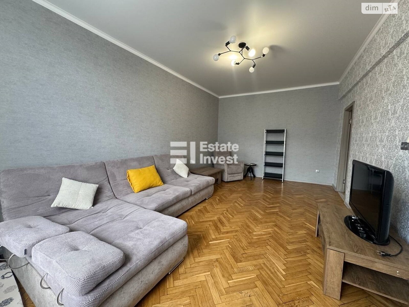 Продажа двухкомнатной квартиры в Харькове, на майд. Павловский 2, район Подол фото 1 Продажа двухкомнатной квартиры в Харькове, на майд. Павловский 2, район Подол фото 1