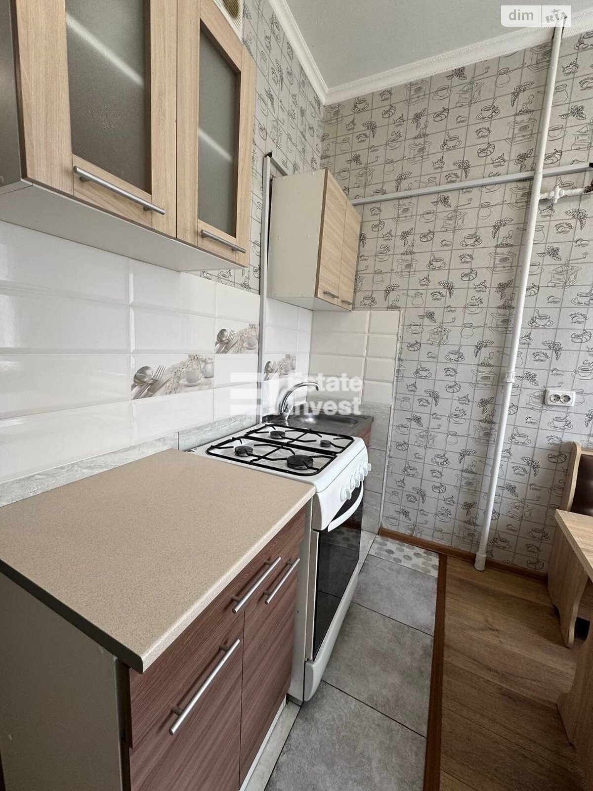 Продажа двухкомнатной квартиры в Харькове, на майд. Павловский 2, район Подол фото 1 Продажа двухкомнатной квартиры в Харькове, на майд. Павловский 2, район Подол фото 1