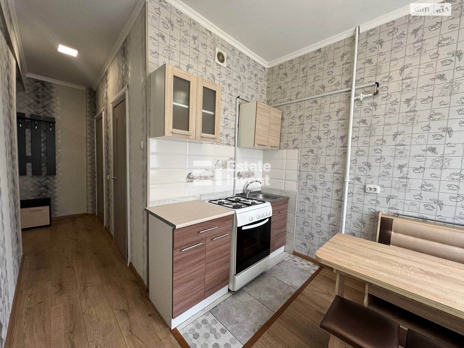 Продажа двухкомнатной квартиры в Харькове, на майд. Павловский 2, район Подол фото 1 Продажа двухкомнатной квартиры в Харькове, на майд. Павловский 2, район Подол фото 1