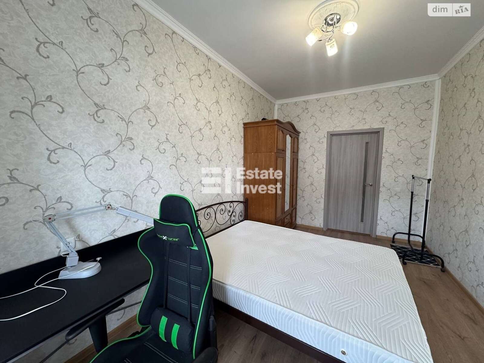 Продажа двухкомнатной квартиры в Харькове, на майд. Павловский 2, район Подол фото 1 Продажа двухкомнатной квартиры в Харькове, на майд. Павловский 2, район Подол фото 1
