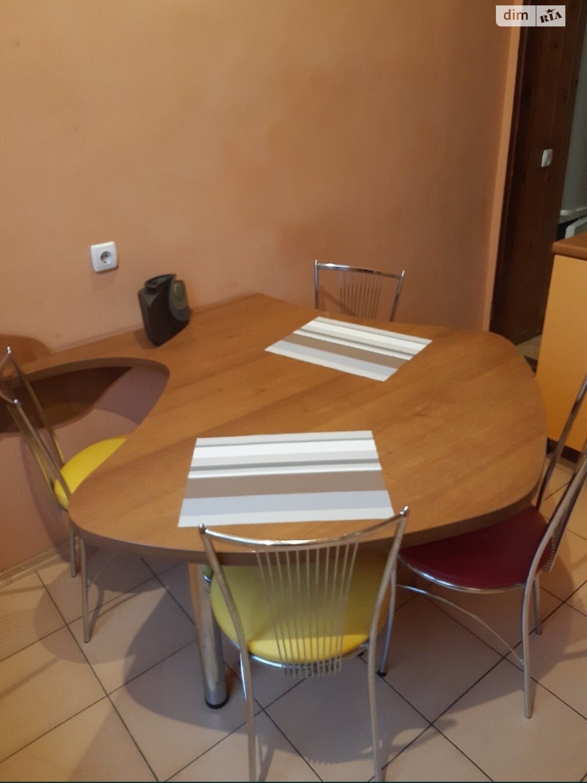 Продаж двокімнатної квартири в Харкові, на майд. Павлівський 2, район Поділ фото 1 Продаж двокімнатної квартири в Харкові, на майд. Павлівський 2, район Поділ фото 1