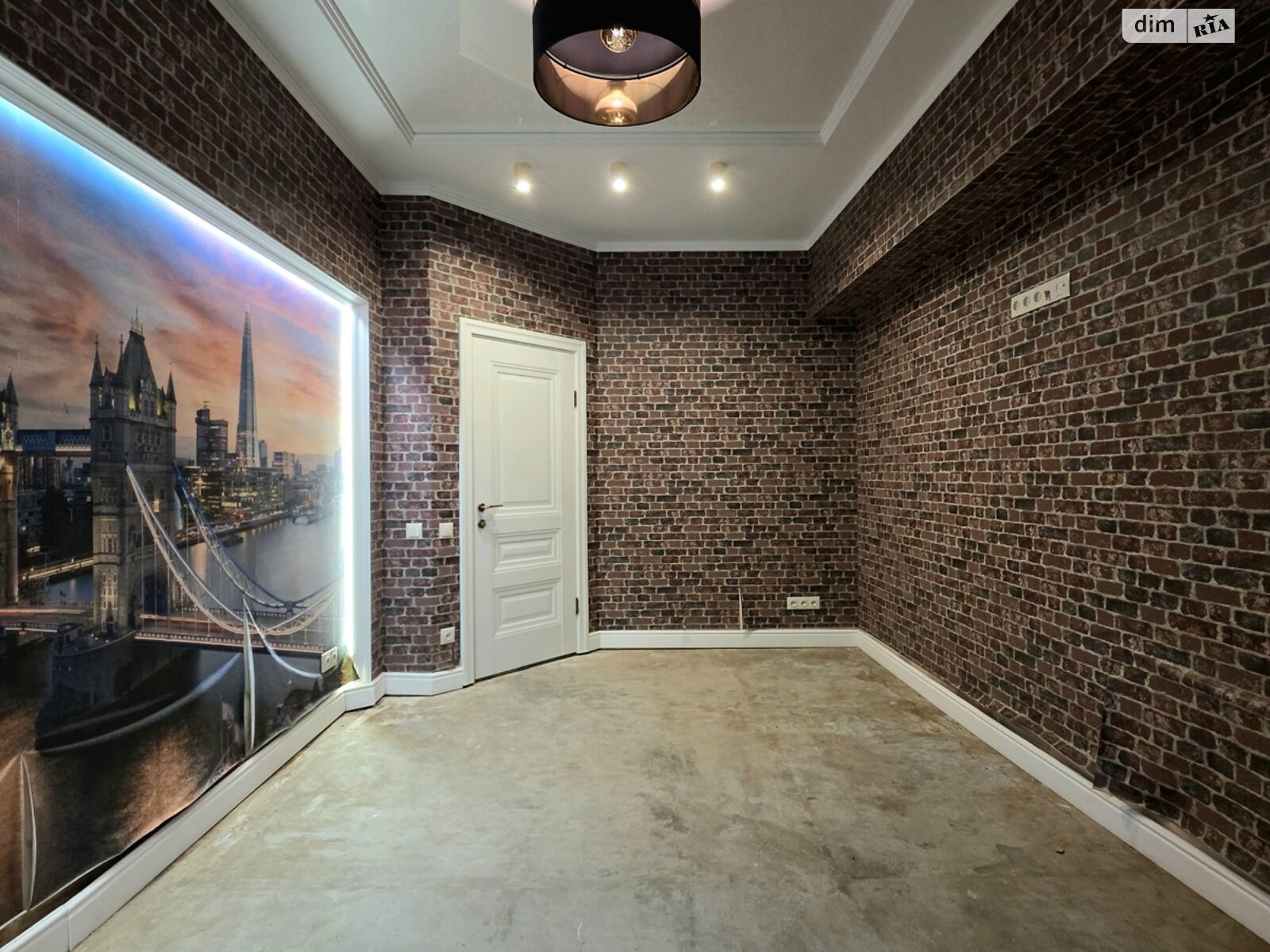 Продажа трехкомнатной квартиры в Харькове, на майд. Павловский 2, район Подол фото 1