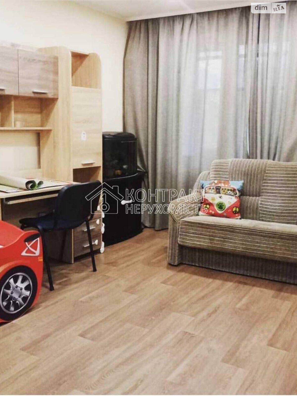 Продажа трехкомнатной квартиры в Харькове, на ул. Астрономическая, район Поселок Жуковского фото 1