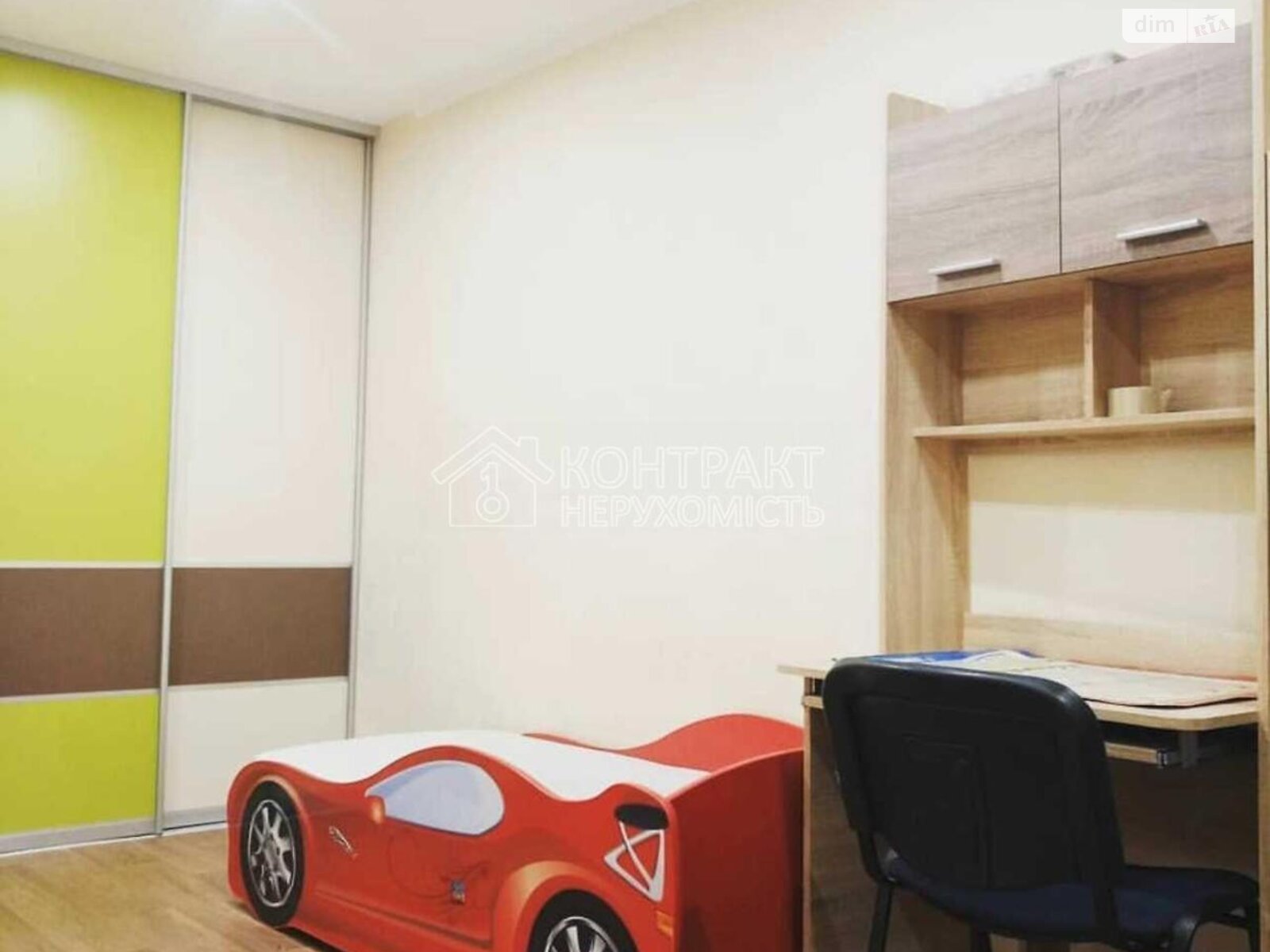 Продажа трехкомнатной квартиры в Харькове, на ул. Астрономическая, район Поселок Жуковского фото 1