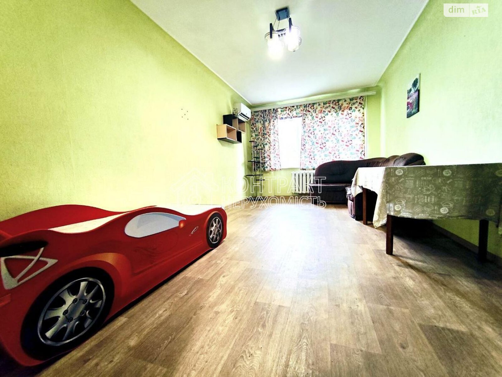 Продажа трехкомнатной квартиры в Харькове, на ул. Астрономическая, район Поселок Жуковского фото 1