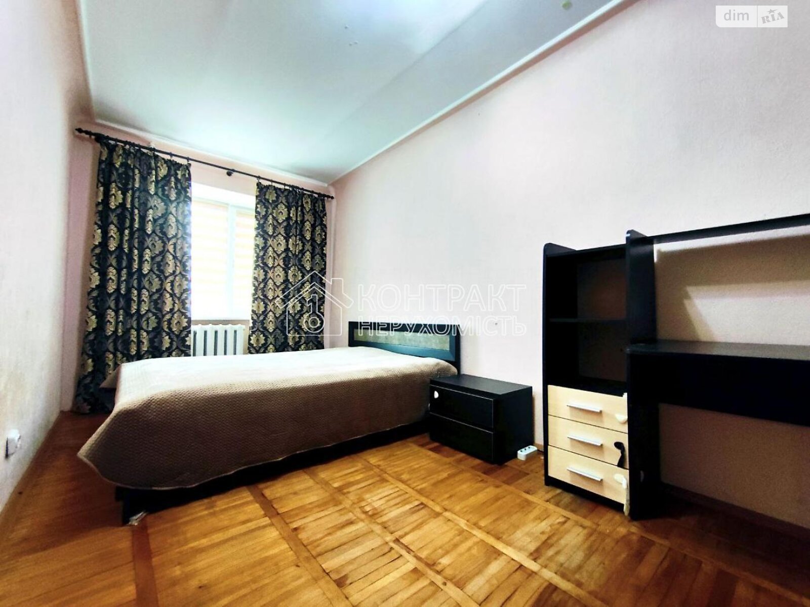 Продажа трехкомнатной квартиры в Харькове, на ул. Астрономическая, район Поселок Жуковского фото 1