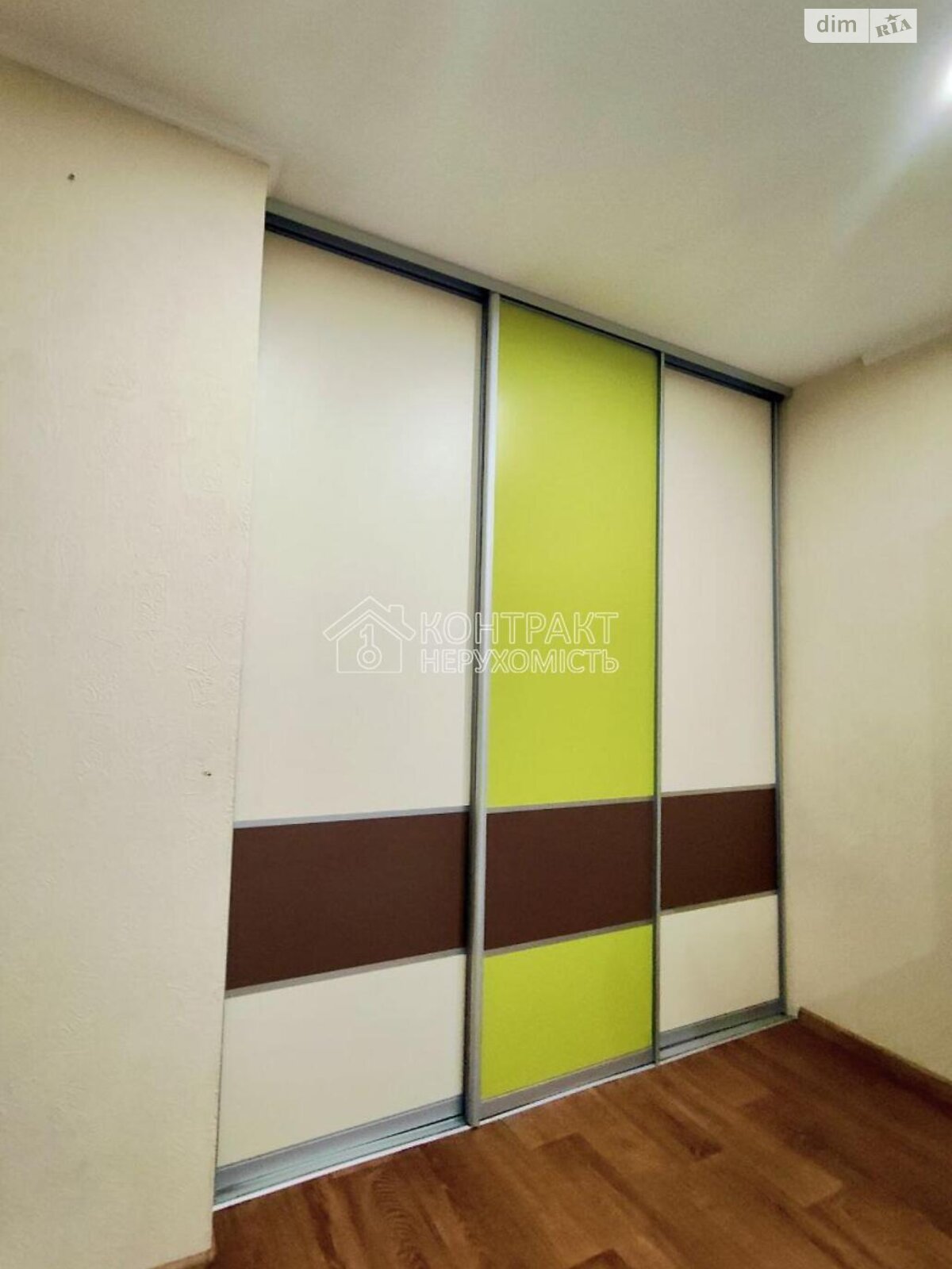 Продажа трехкомнатной квартиры в Харькове, на ул. Астрономическая, район Поселок Жуковского фото 1