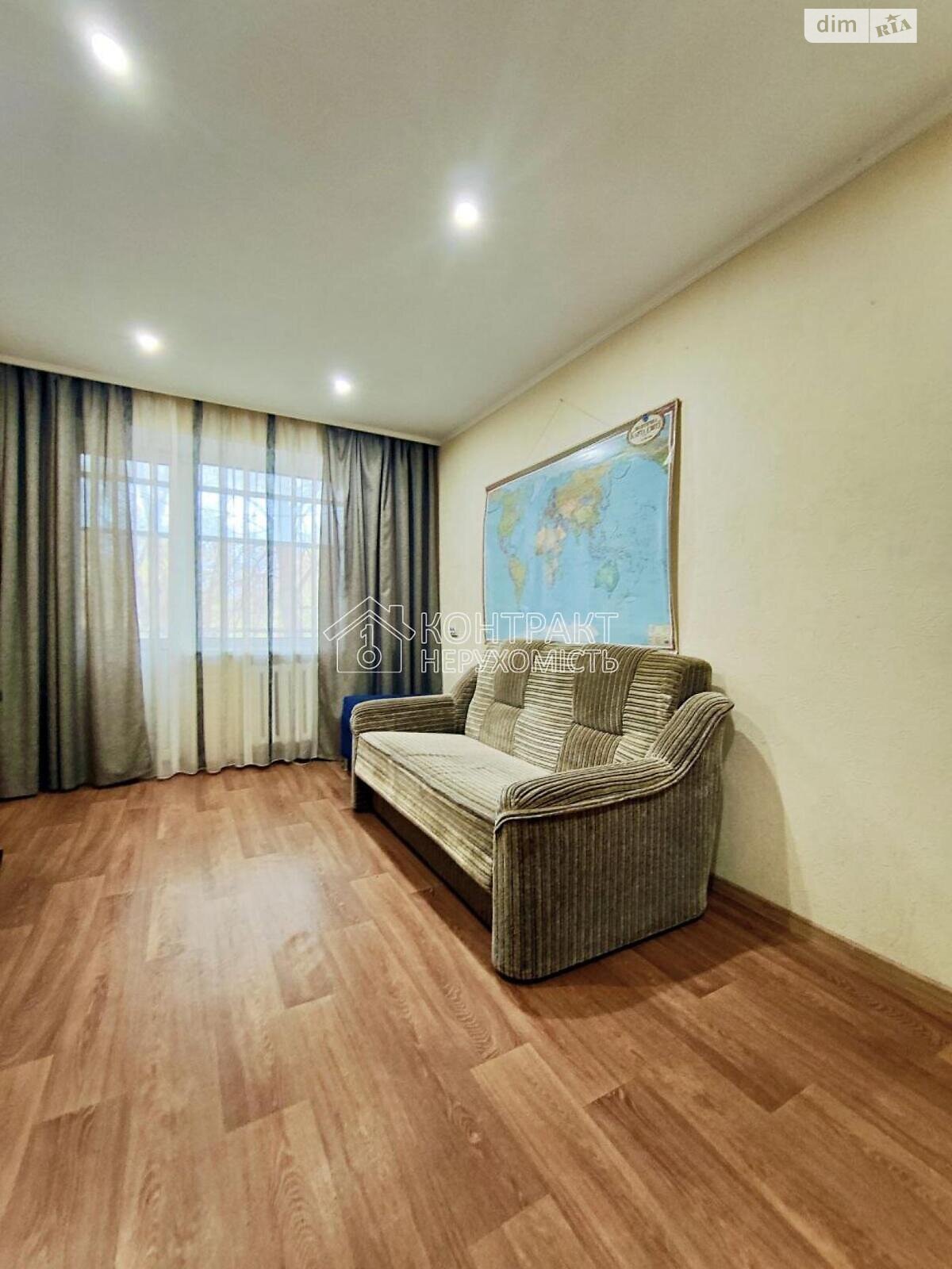 Продажа трехкомнатной квартиры в Харькове, на ул. Астрономическая, район Поселок Жуковского фото 1