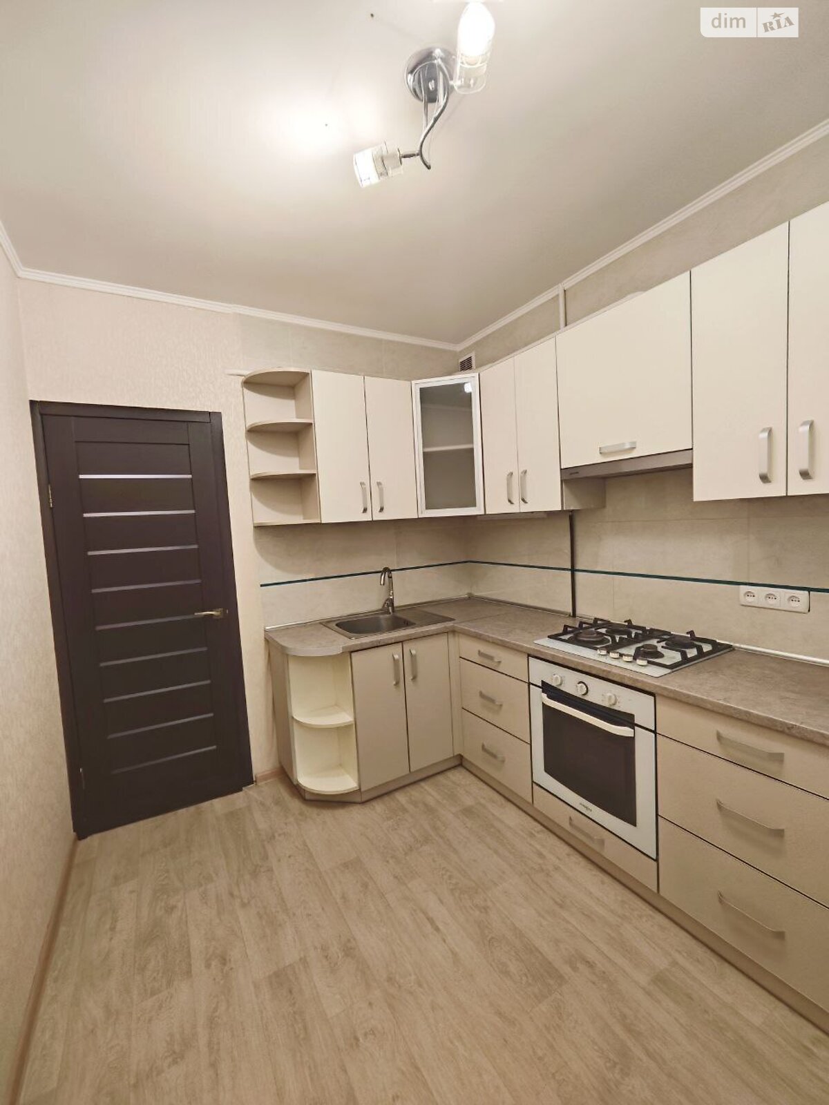 Продажа однокомнатной квартиры в Харькове, на ул. 92 бригады, район Роганский фото 1 Продажа однокомнатной квартиры в Харькове, на ул. 92 бригады, район Роганский фото 1