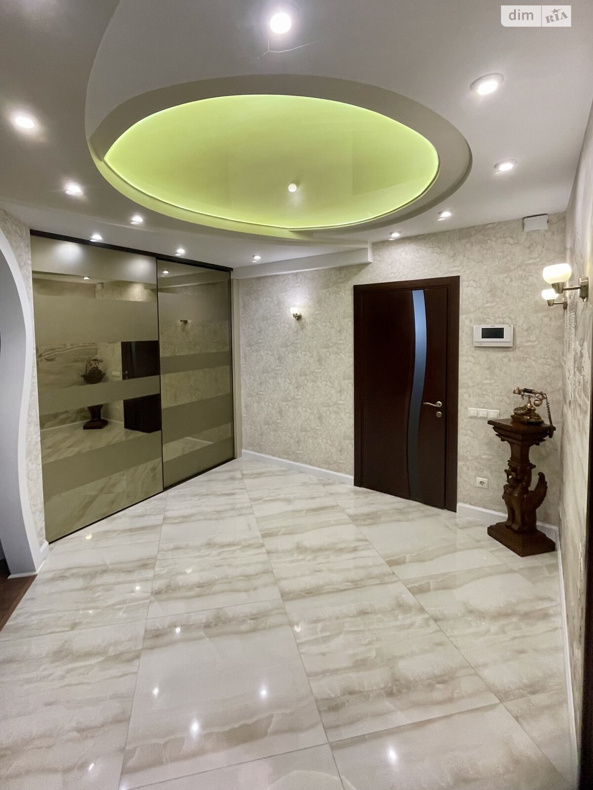 Продажа трехкомнатной квартиры в Харькове, на ул. 92 бригады 45, кв. 74, район Роганский фото 1 Продажа трехкомнатной квартиры в Харькове, на ул. 92 бригады 45, кв. 74, район Роганский фото 1