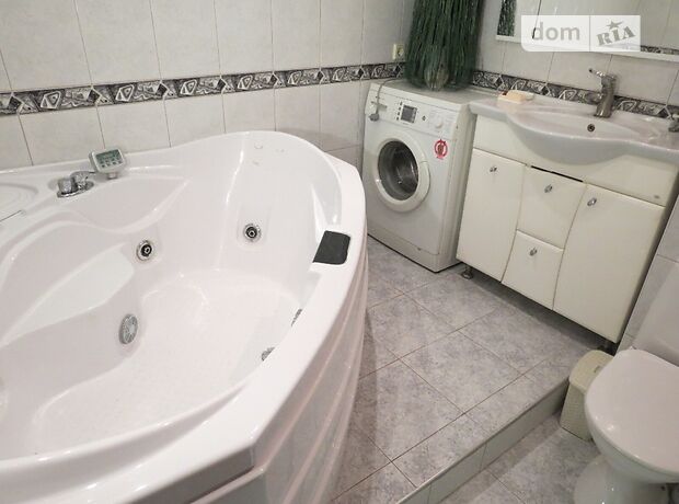 Продажа четырехкомнатной квартиры в Харькове, на Салтовское шоссе улица район Салтовка фото 1 Продажа четырехкомнатной квартиры в Харькове, на Салтовское шоссе улица район Салтовка фото 1