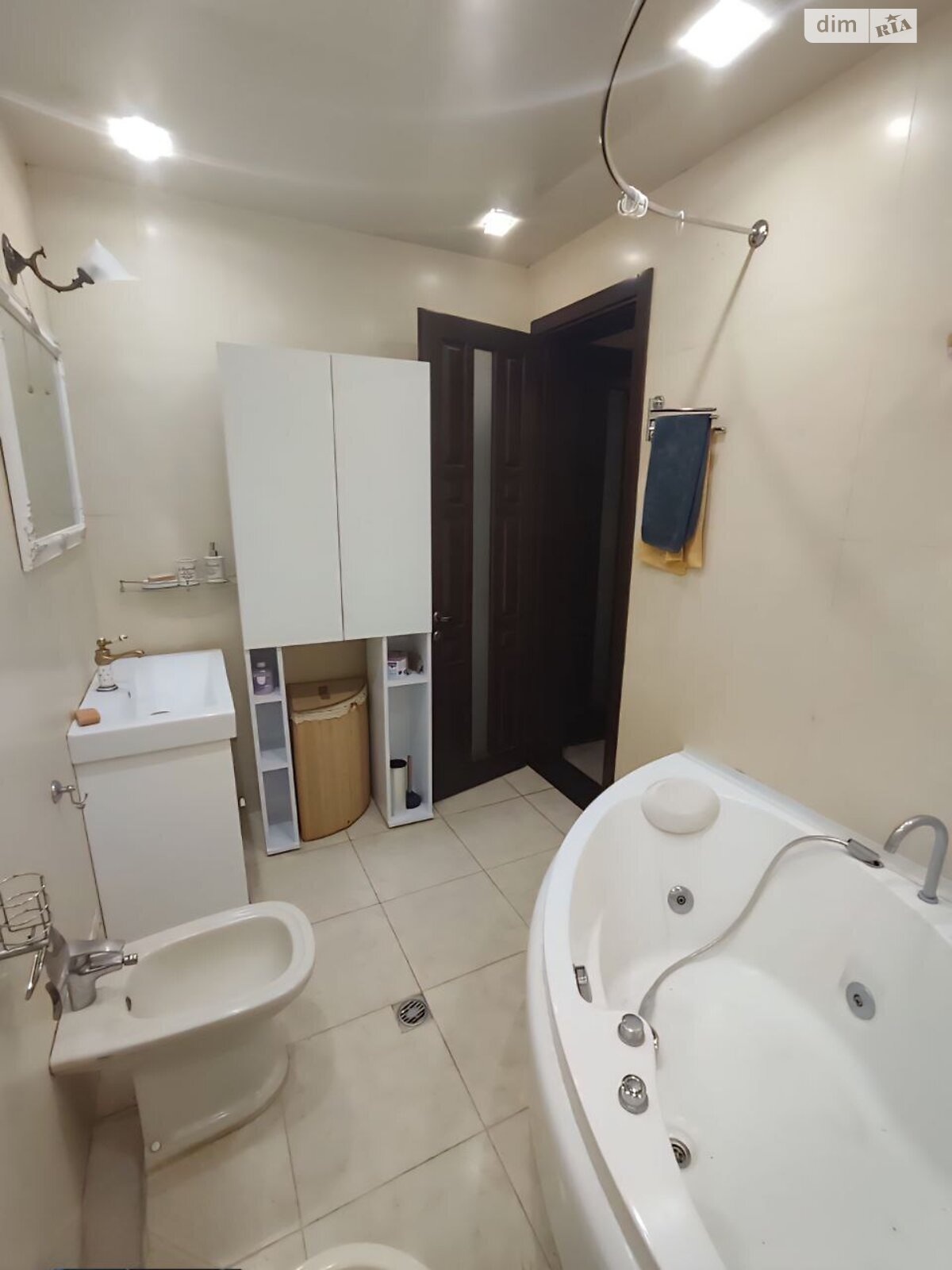 Продаж трикімнатної квартири в Харкові, на вул. Соборності України 228А, район Салтівка фото 1 Продаж трикімнатної квартири в Харкові, на вул. Соборності України 228А, район Салтівка фото 1