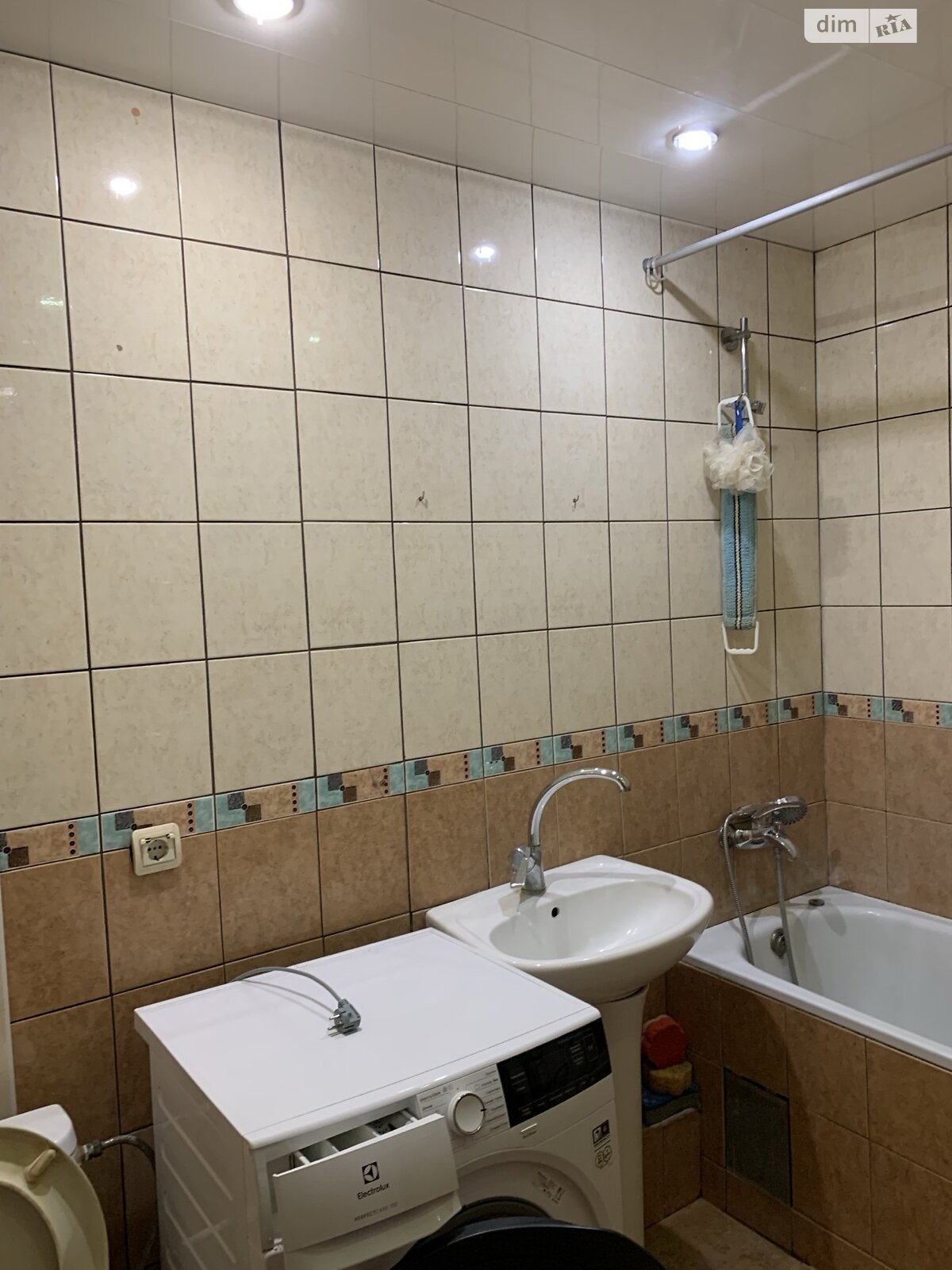 Продаж трикімнатної квартири в Харкові, на вул. Єдності 171З, район Салтівка фото 1 Продаж трикімнатної квартири в Харкові, на вул. Єдності 171З, район Салтівка фото 1