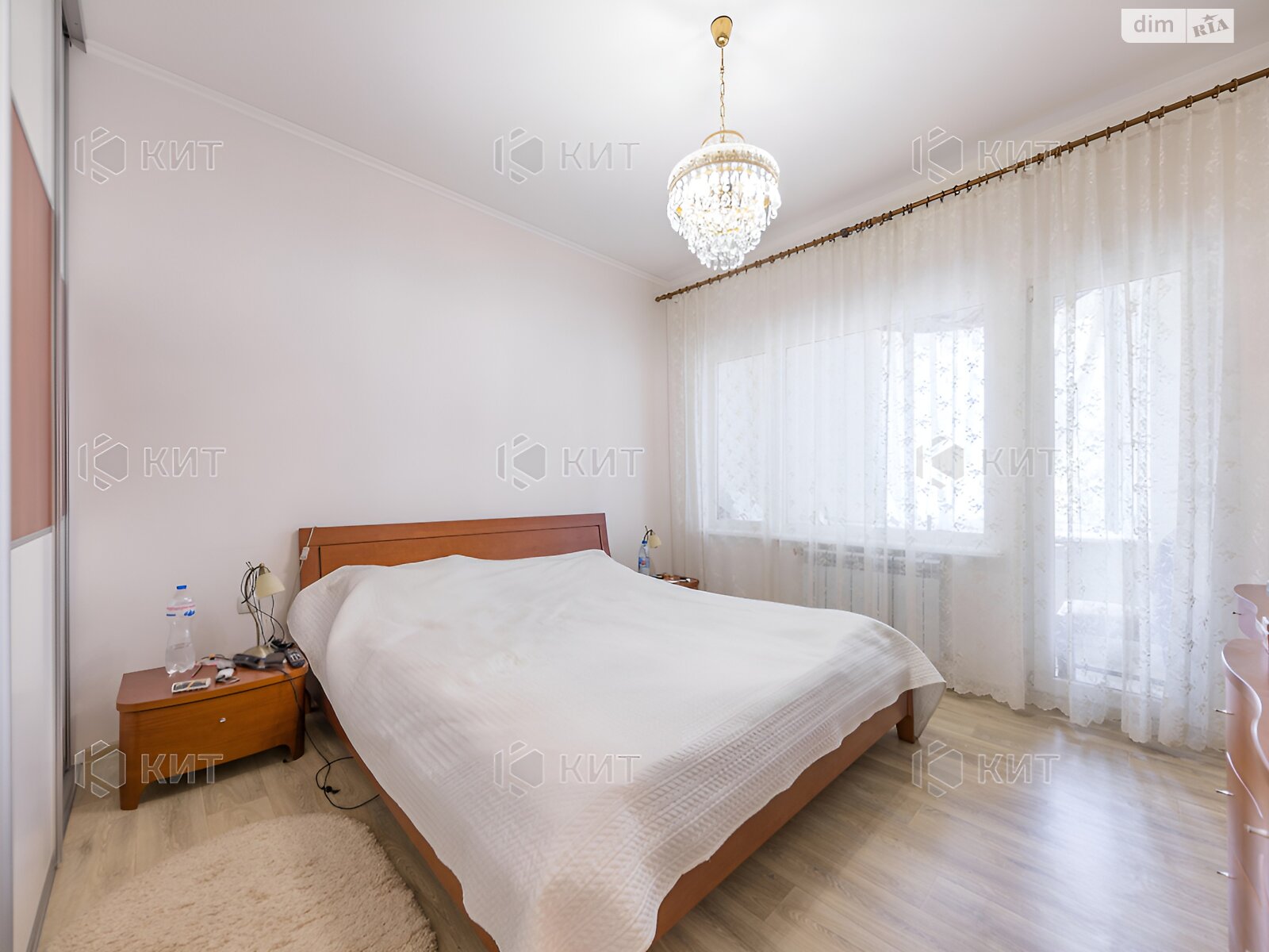 Продаж трикімнатної квартири в Харкові, на вул. Глобинська 7, район Салтівка фото 1 Продаж трикімнатної квартири в Харкові, на вул. Глобинська 7, район Салтівка фото 1