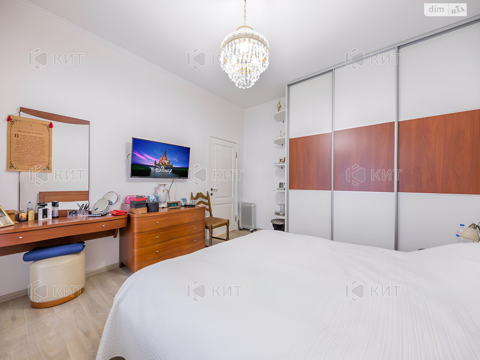Продаж трикімнатної квартири в Харкові, на вул. Глобинська 7, район Салтівка фото 1 Продаж трикімнатної квартири в Харкові, на вул. Глобинська 7, район Салтівка фото 1