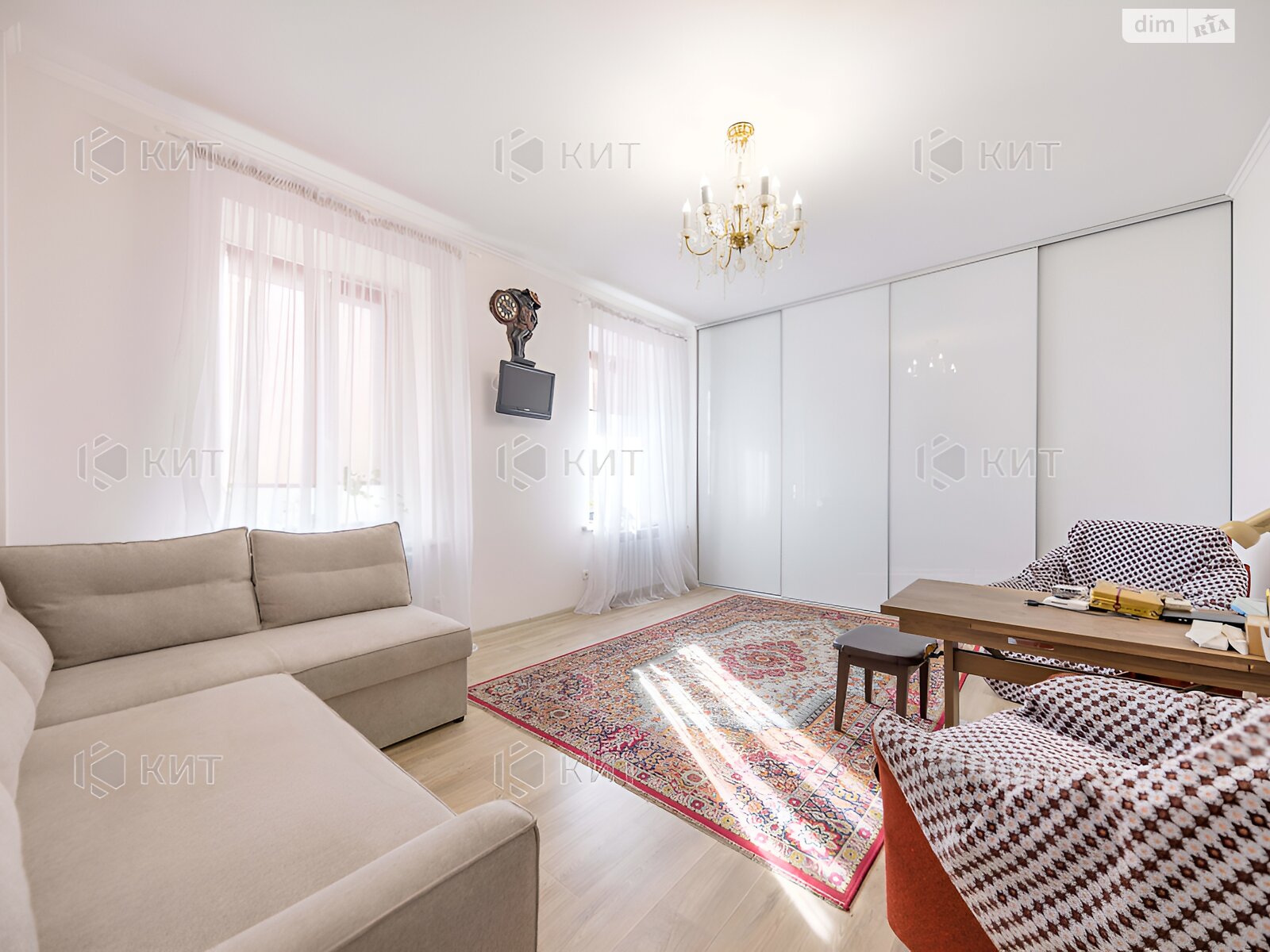 Продаж трикімнатної квартири в Харкові, на вул. Глобинська 7, район Салтівка фото 1 Продаж трикімнатної квартири в Харкові, на вул. Глобинська 7, район Салтівка фото 1