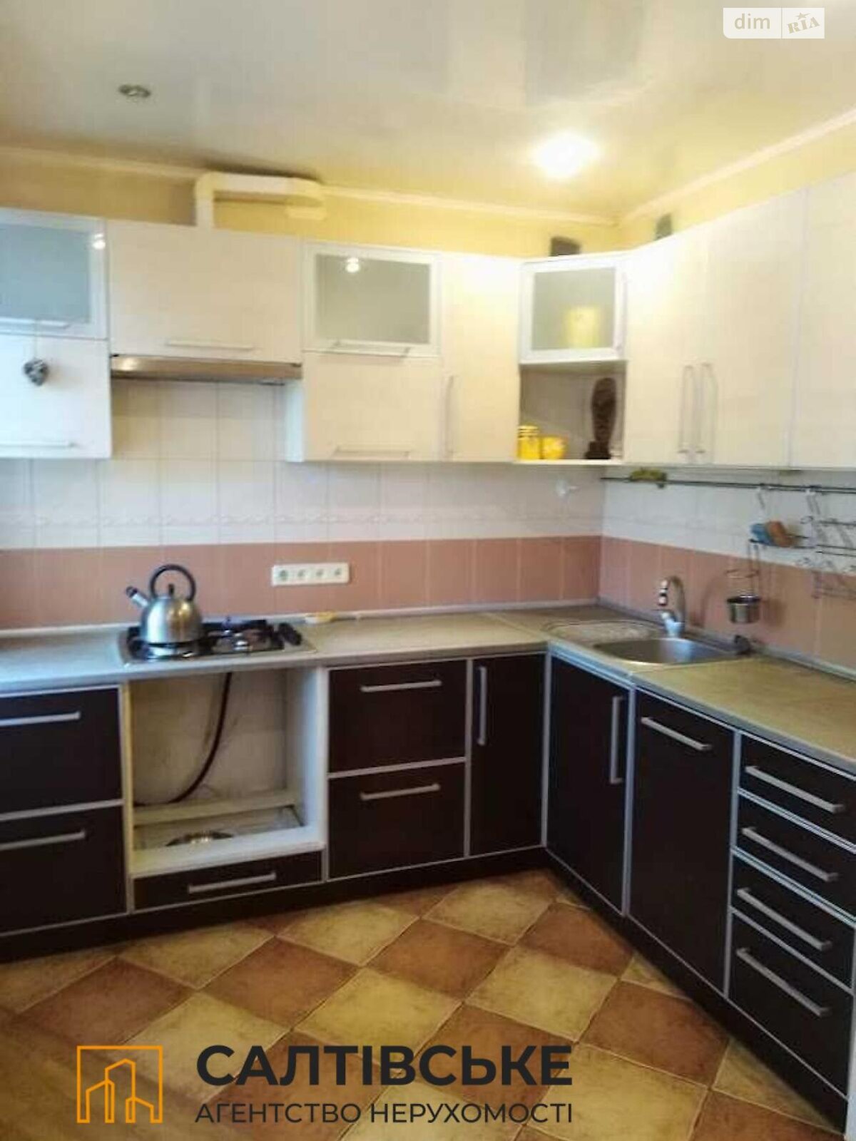 Продаж трикімнатної квартири в Харкові, на вул. Познанська 3А, район Салтівка фото 1 Продаж трикімнатної квартири в Харкові, на вул. Познанська 3А, район Салтівка фото 1