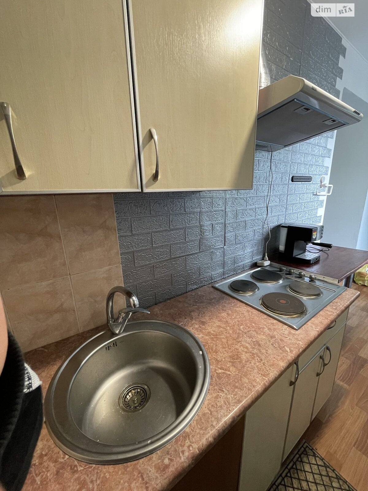 Продаж однокімнатної квартири в Харкові, на вул. Фісановича, район Салтівський фото 1 Продаж однокімнатної квартири в Харкові, на вул. Фісановича, район Салтівський фото 1
