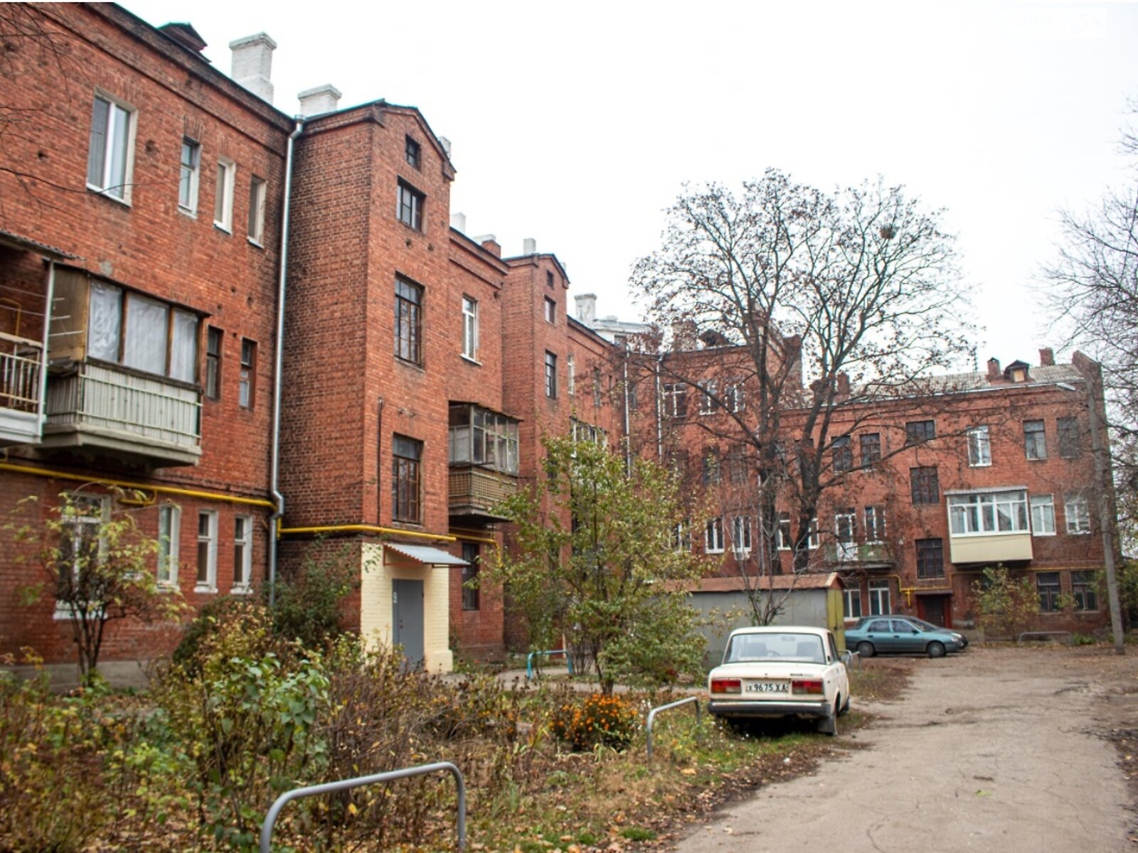 Продажа трехкомнатной квартиры в Харькове, на просп. Героев Харькова 191, район Салтовский фото 1 Продажа трехкомнатной квартиры в Харькове, на просп. Героев Харькова 191, район Салтовский фото 1