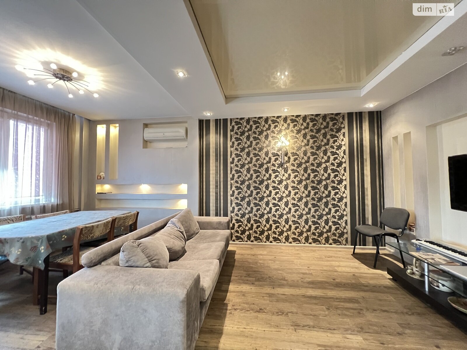 Продаж трикімнатної квартири в Харкові, на вул. Гвардійців-Широнінців 101, район Салтівський фото 1 Продаж трикімнатної квартири в Харкові, на вул. Гвардійців-Широнінців 101, район Салтівський фото 1