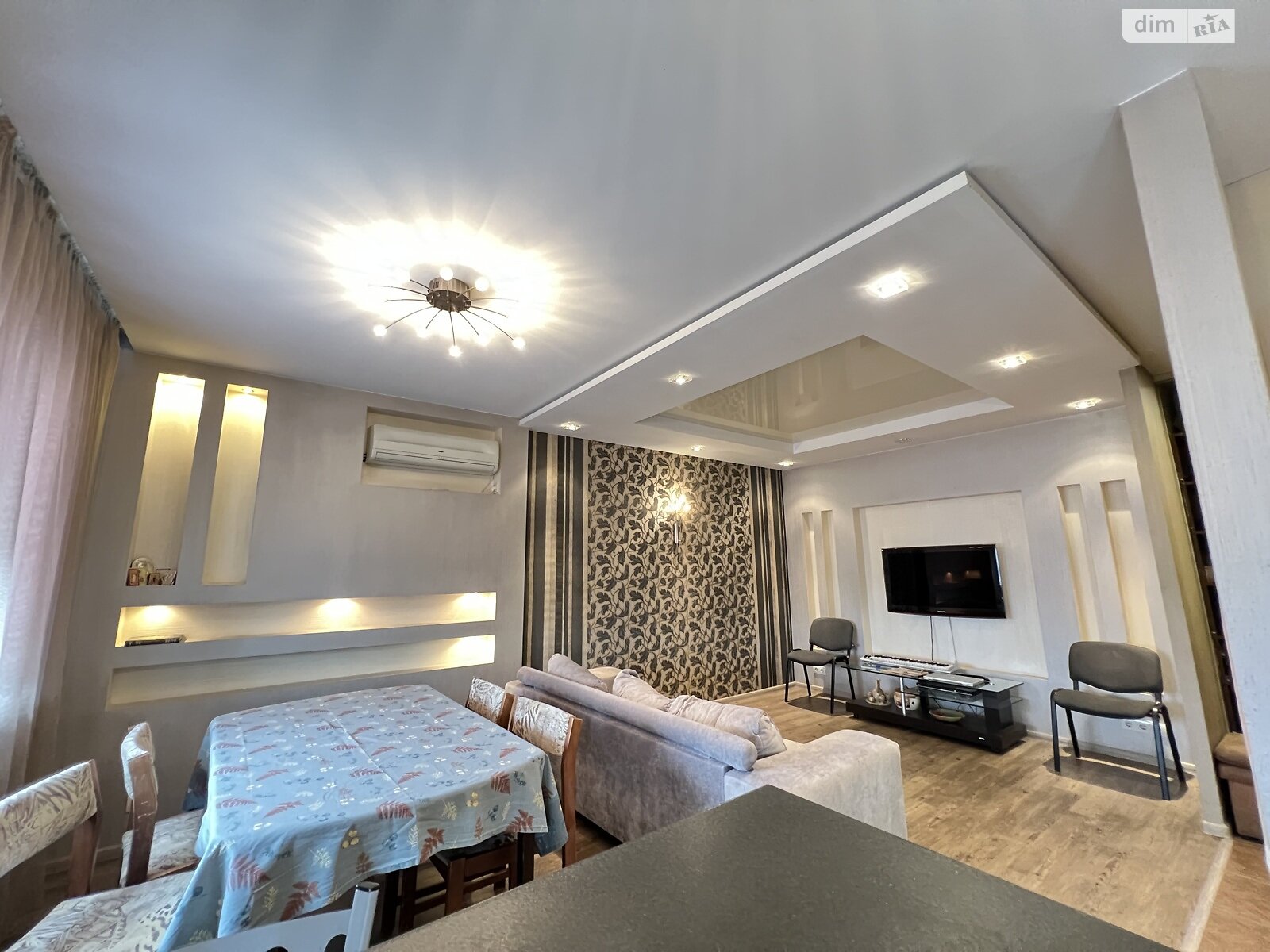 Продаж трикімнатної квартири в Харкові, на вул. Гвардійців-Широнінців 101, район Салтівський фото 1 Продаж трикімнатної квартири в Харкові, на вул. Гвардійців-Широнінців 101, район Салтівський фото 1