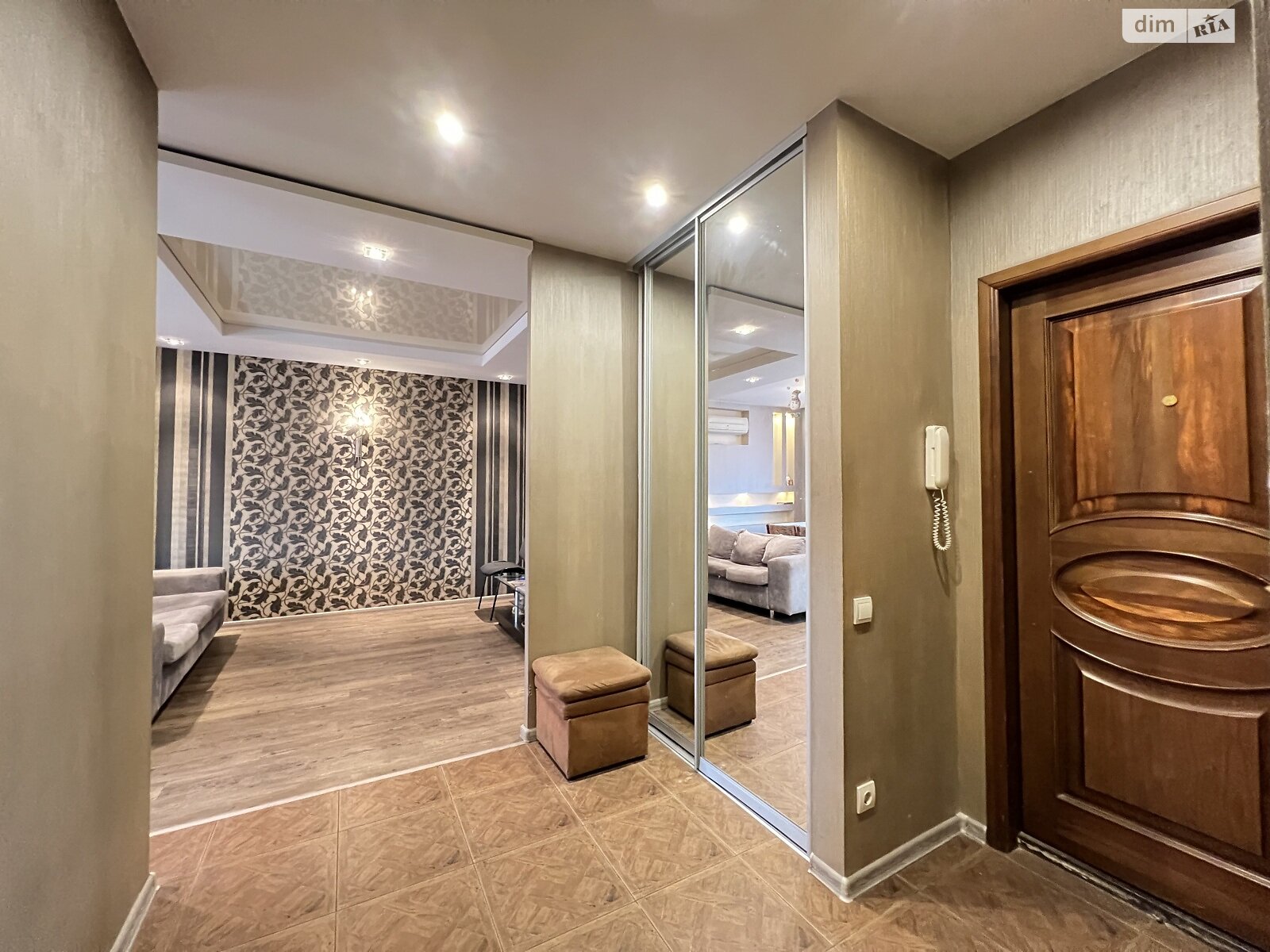 Продаж трикімнатної квартири в Харкові, на вул. Гвардійців-Широнінців 101, район Салтівський фото 1 Продаж трикімнатної квартири в Харкові, на вул. Гвардійців-Широнінців 101, район Салтівський фото 1