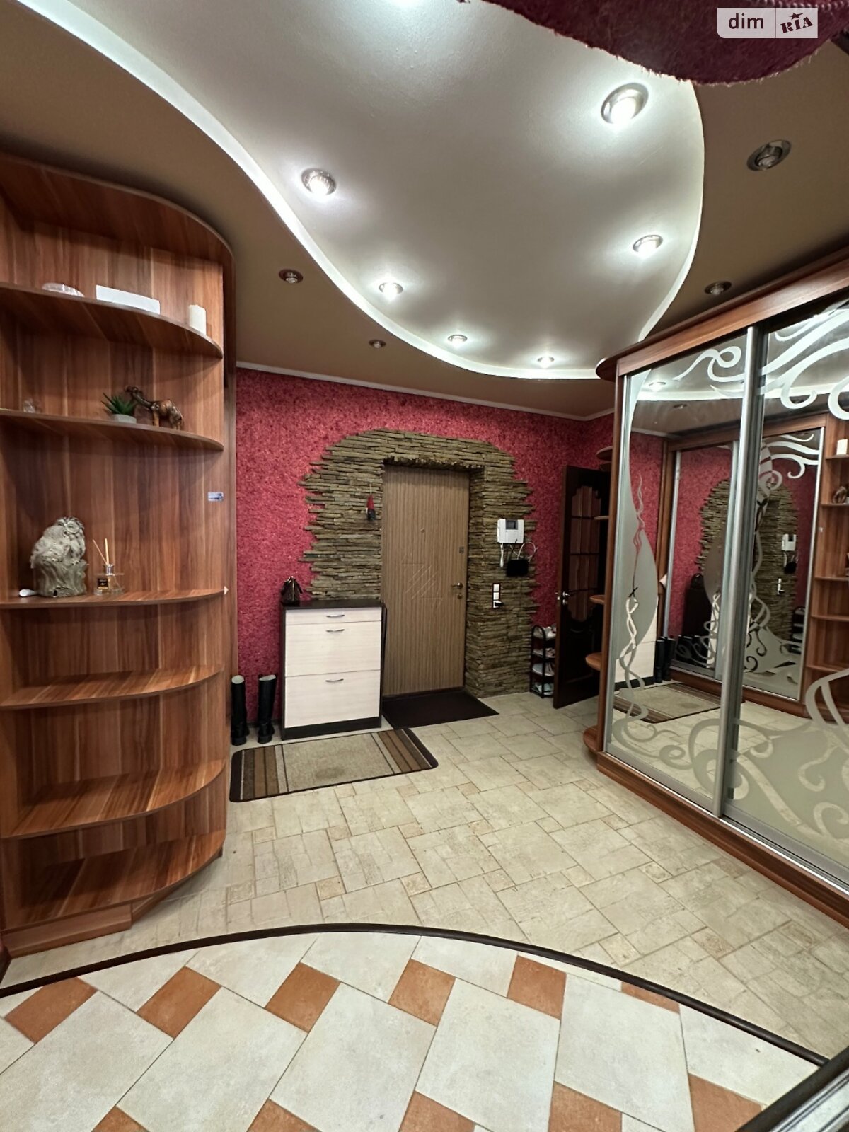 Продаж трикімнатної квартири в Харкові, на просп. Тракторобудівників 94В, район Салтівський фото 1