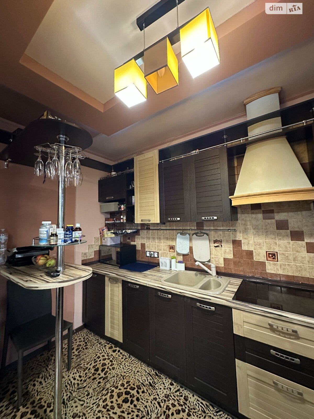 Продаж трикімнатної квартири в Харкові, на просп. Тракторобудівників 94В, район Салтівський фото 1