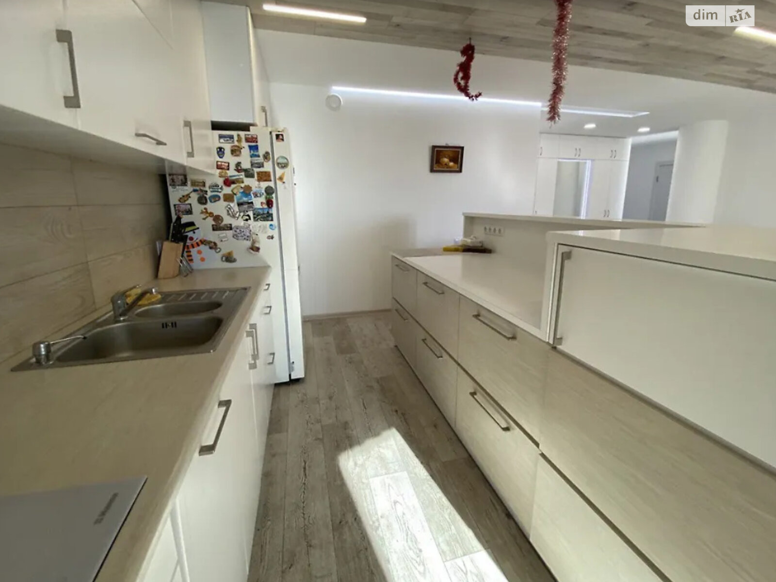 Продаж трикімнатної квартири в Харкові, на просп. Ювілейний 61Д, район Салтівський фото 1 Продаж трикімнатної квартири в Харкові, на просп. Ювілейний 61Д, район Салтівський фото 1