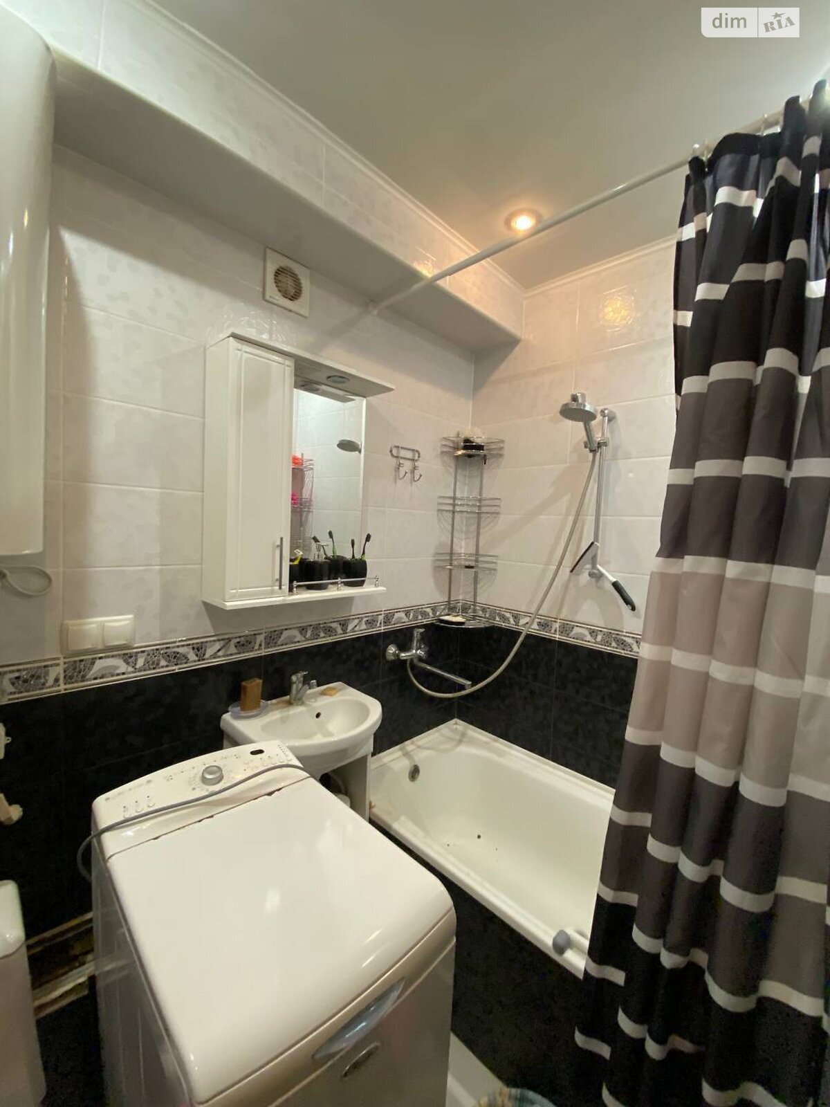 Продажа трехкомнатной квартиры в Харькове, на ул. Зубенко Владислава 68, район Салтовский фото 1