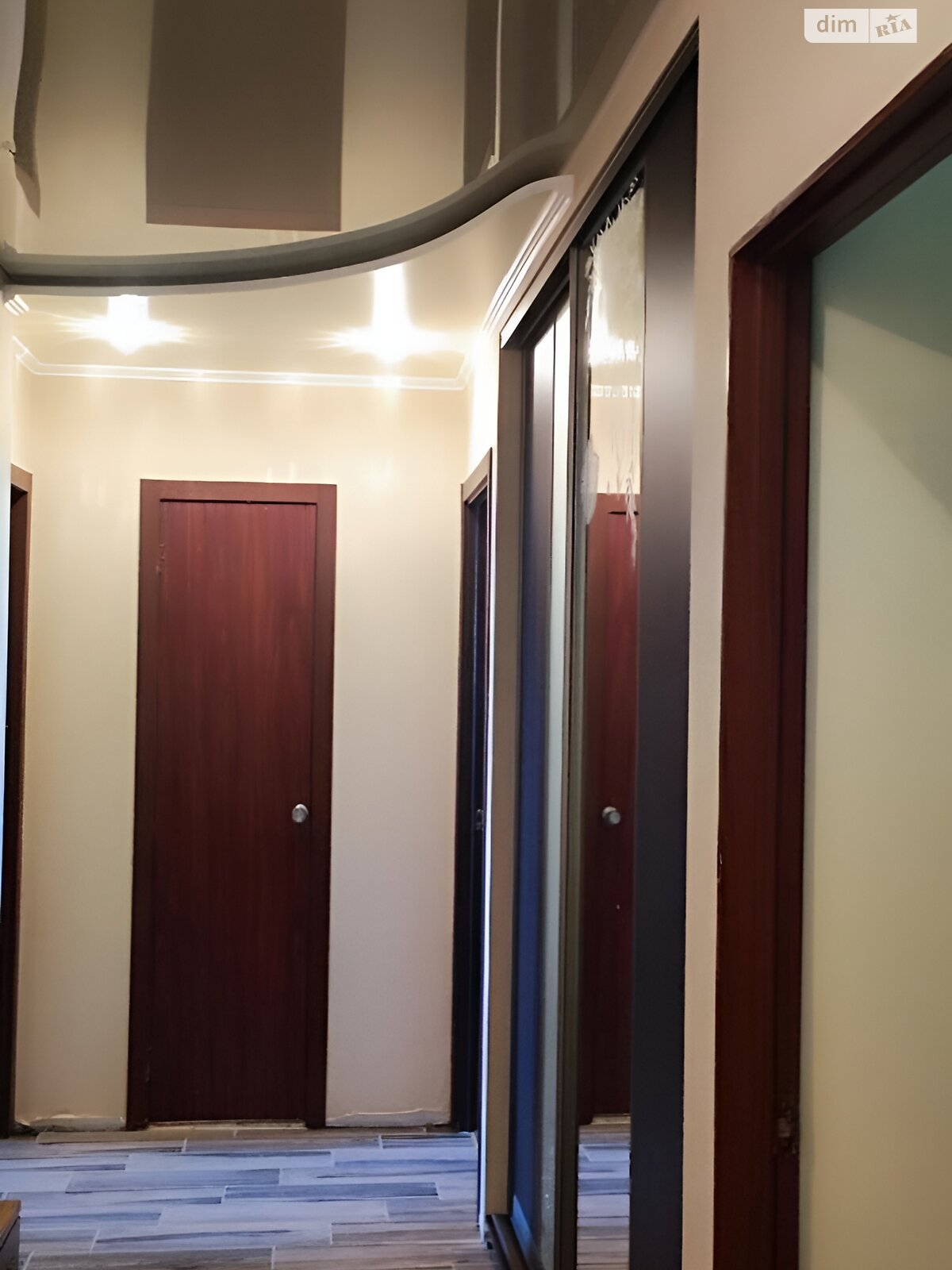 Продаж трикімнатної квартири в Харкові, на вул. Метробудівників 41, район Північна Салтівка фото 1 Продаж трикімнатної квартири в Харкові, на вул. Метробудівників 41, район Північна Салтівка фото 1
