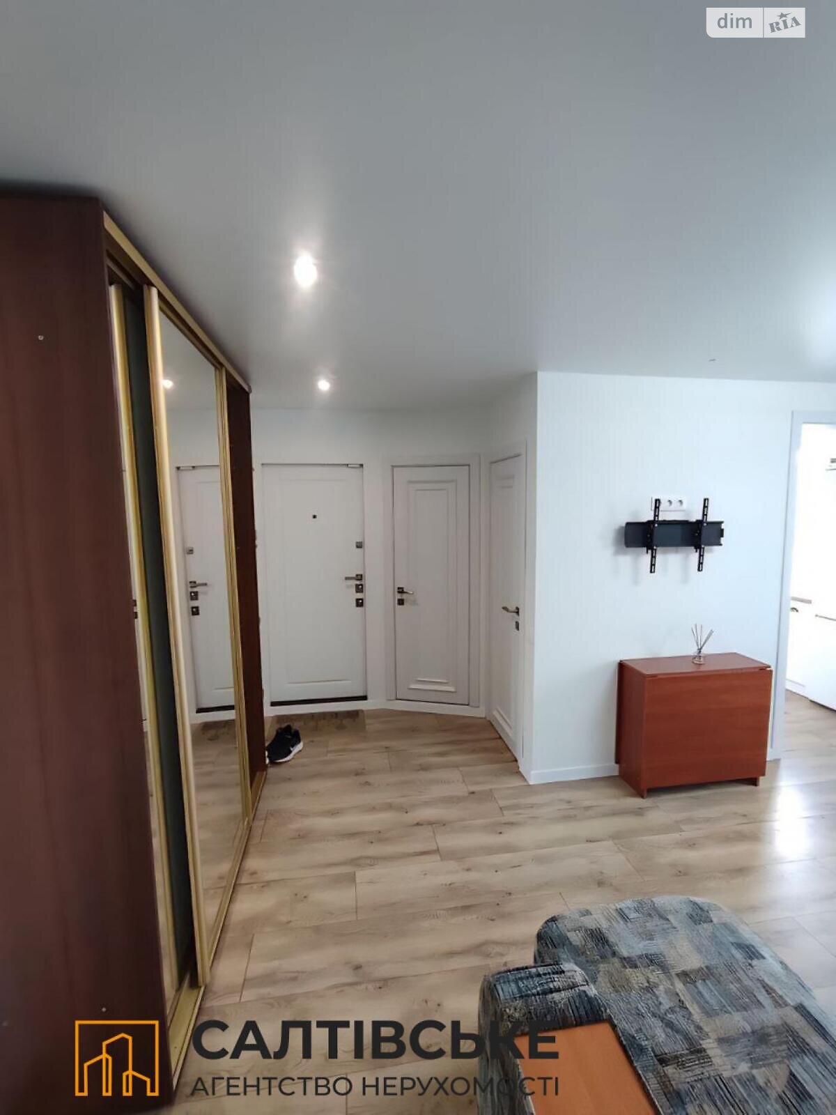 Продаж трикімнатної квартири в Харкові, на вул. Метробудівників 22, район Північна Салтівка фото 1 Продаж трикімнатної квартири в Харкові, на вул. Метробудівників 22, район Північна Салтівка фото 1