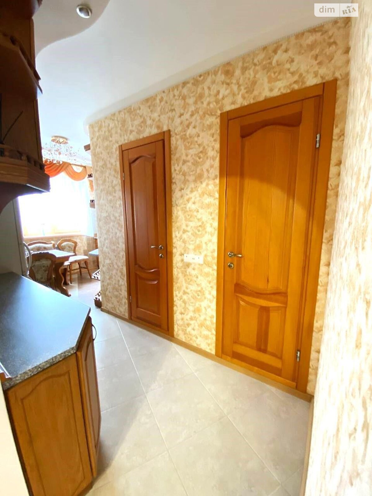 Продажа трехкомнатной квартиры в Харькове, на ул. Ужвий Натальи 112, район Северная Салтовка фото 1 Продажа трехкомнатной квартиры в Харькове, на ул. Ужвий Натальи 112, район Северная Салтовка фото 1