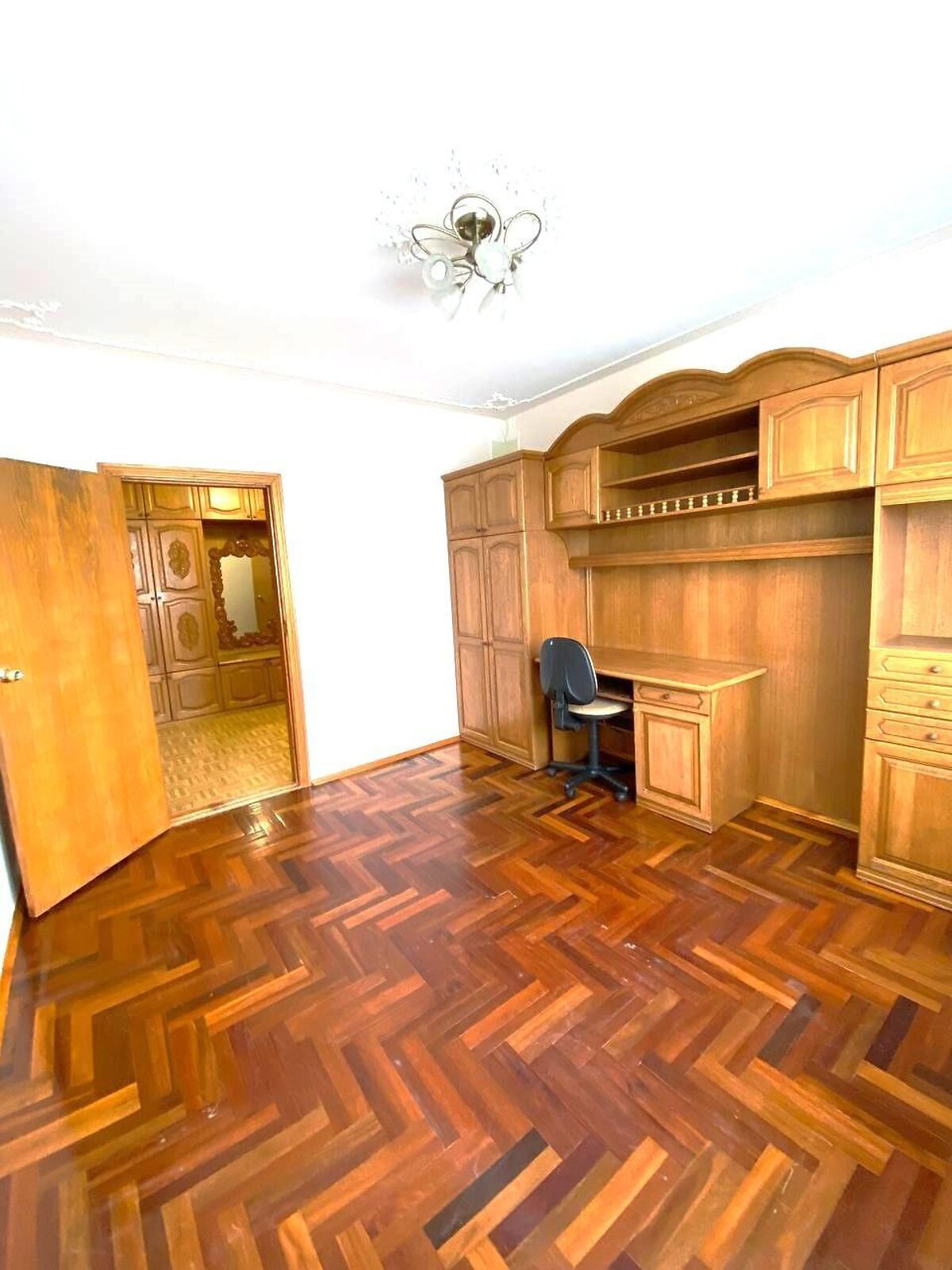 Продажа трехкомнатной квартиры в Харькове, на ул. Ужвий Натальи 112, район Северная Салтовка фото 1 Продажа трехкомнатной квартиры в Харькове, на ул. Ужвий Натальи 112, район Северная Салтовка фото 1