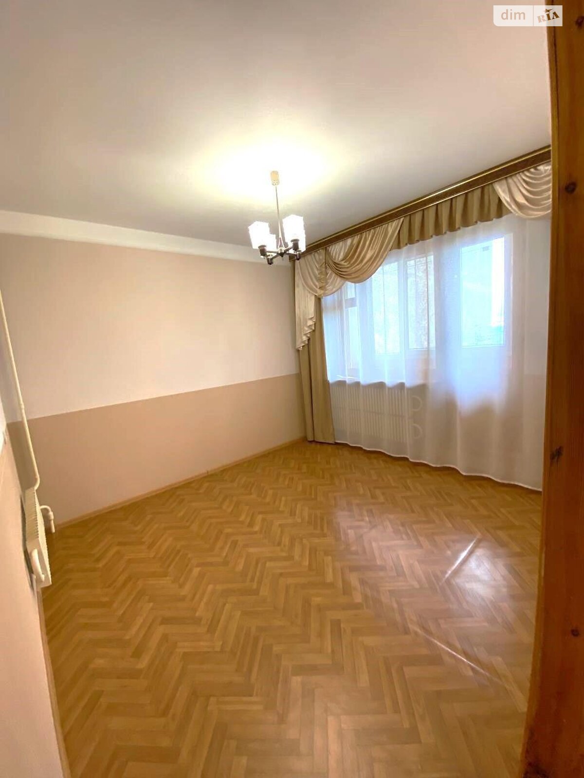 Продажа трехкомнатной квартиры в Харькове, на ул. Ужвий Натальи 112, район Северная Салтовка фото 1 Продажа трехкомнатной квартиры в Харькове, на ул. Ужвий Натальи 112, район Северная Салтовка фото 1