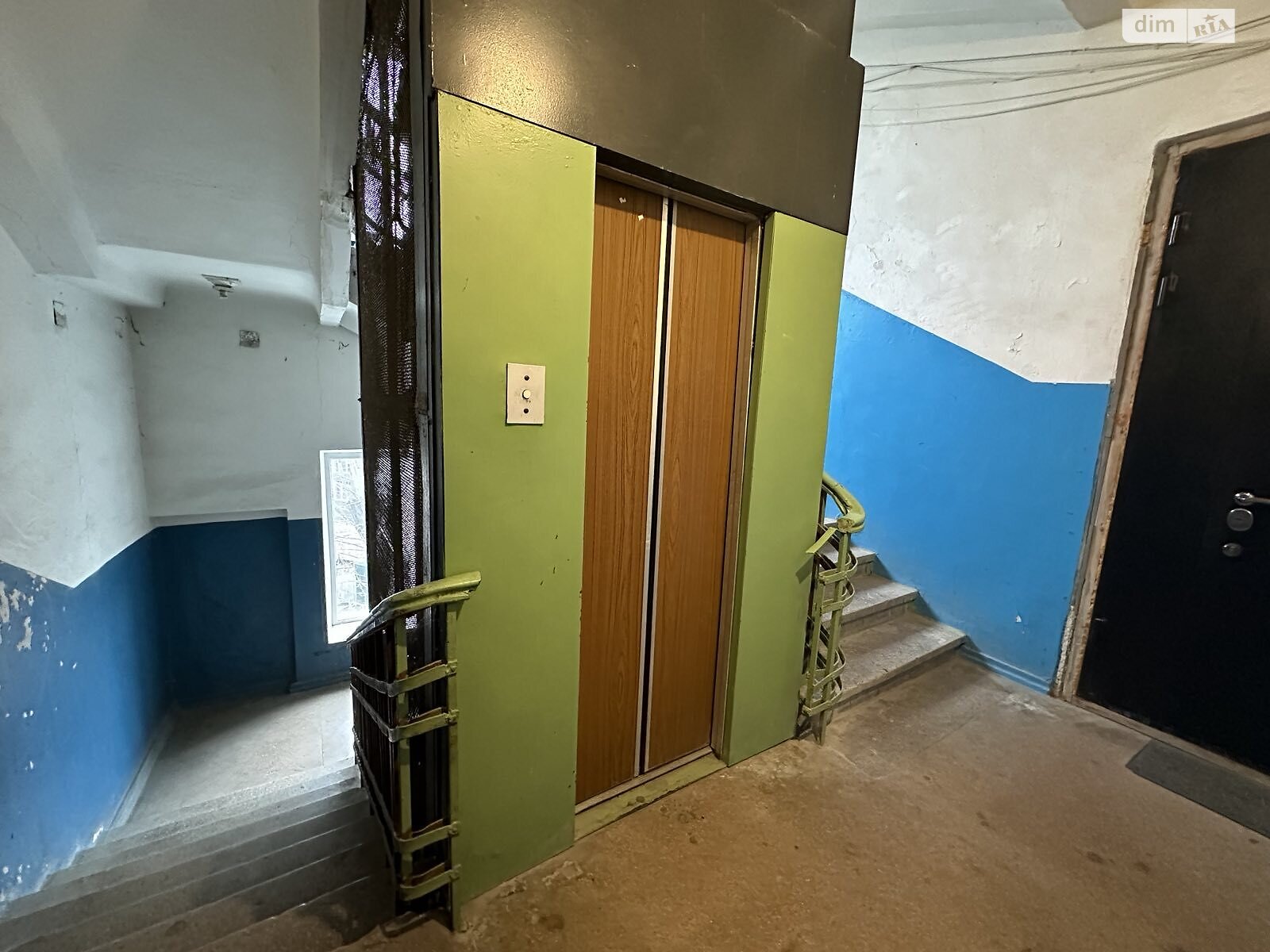 Продажа трехкомнатной квартиры в Харькове, на ул. Крымская 8, район Шатиловка фото 1 Продажа трехкомнатной квартиры в Харькове, на ул. Крымская 8, район Шатиловка фото 1