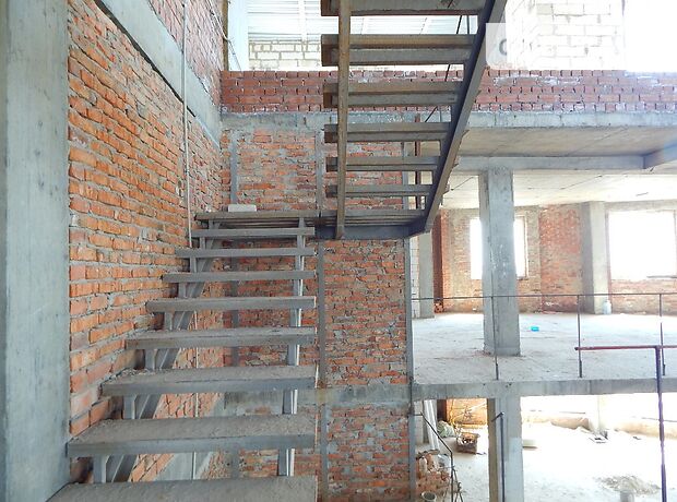 Продажа восьмикомнатной квартиры в Харькове, на Науки проспект 43а район Шевченковский фото 1 Продажа восьмикомнатной квартиры в Харькове, на Науки проспект 43а район Шевченковский фото 1