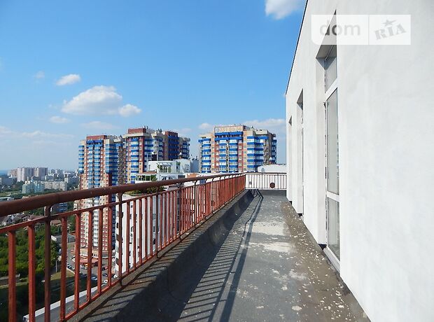 Продажа восьмикомнатной квартиры в Харькове, на Науки проспект 43а район Шевченковский фото 1 Продажа восьмикомнатной квартиры в Харькове, на Науки проспект 43а район Шевченковский фото 1