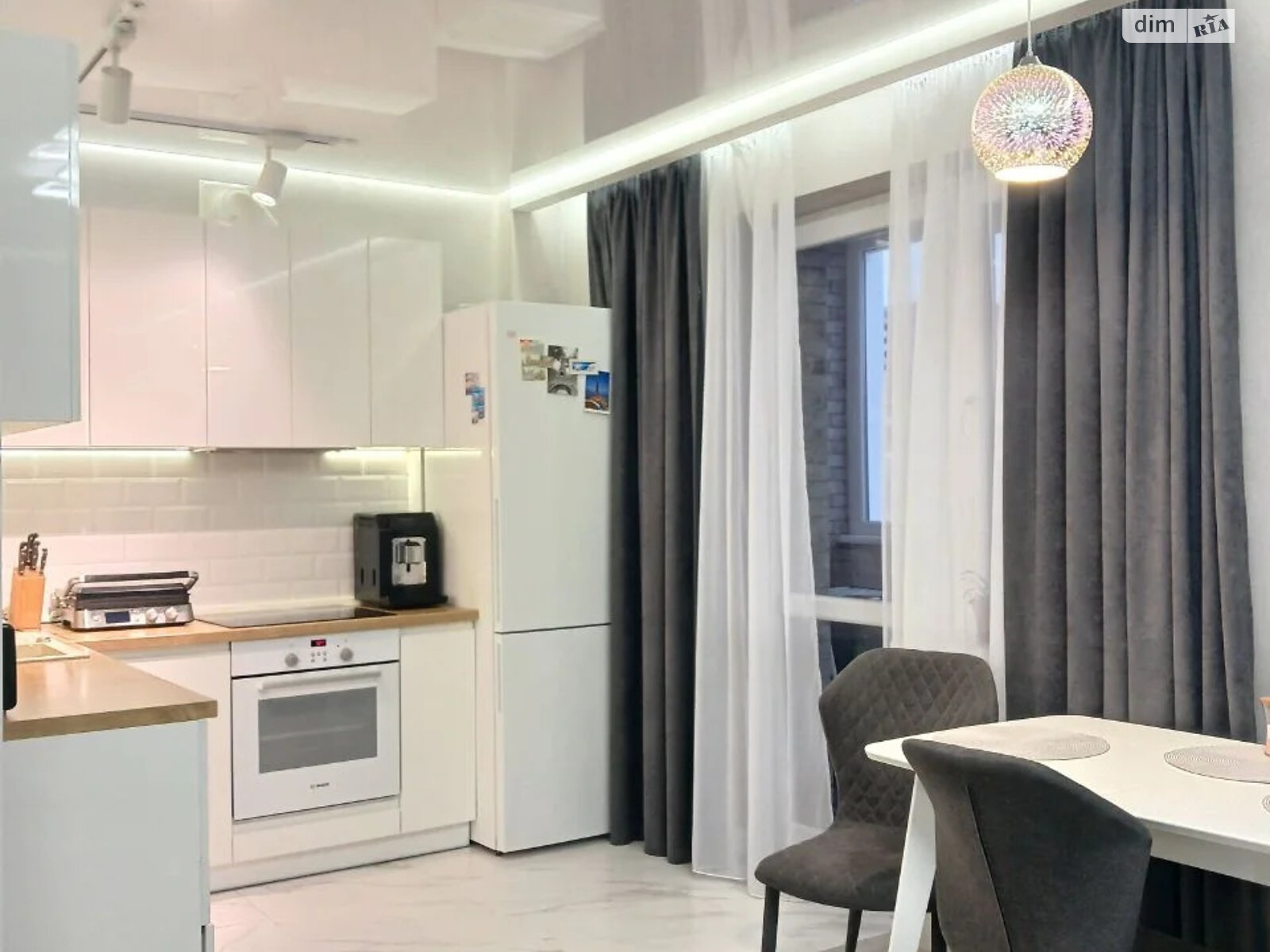 Продаж двокімнатної квартири в Харкові, на просп. Перемоги 89, район Шевченківський фото 1 Продаж двокімнатної квартири в Харкові, на просп. Перемоги 89, район Шевченківський фото 1