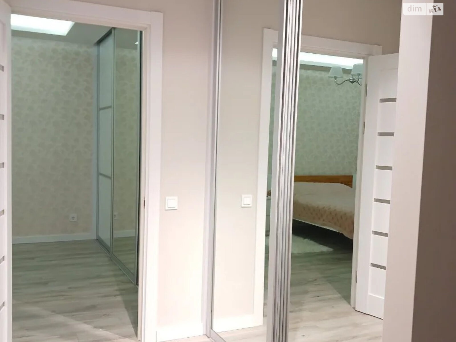 Продаж двокімнатної квартири в Харкові, на просп. Перемоги 89, район Шевченківський фото 1 Продаж двокімнатної квартири в Харкові, на просп. Перемоги 89, район Шевченківський фото 1