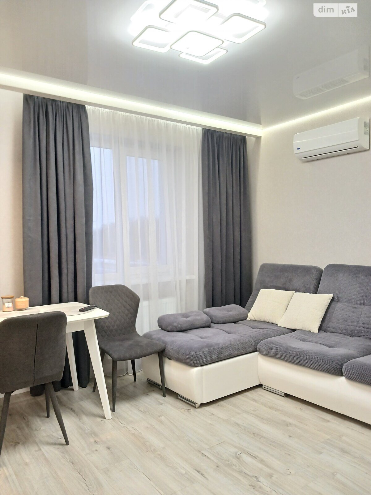 Продаж двокімнатної квартири в Харкові, на просп. Перемоги 89, район Шевченківський фото 1 Продаж двокімнатної квартири в Харкові, на просп. Перемоги 89, район Шевченківський фото 1