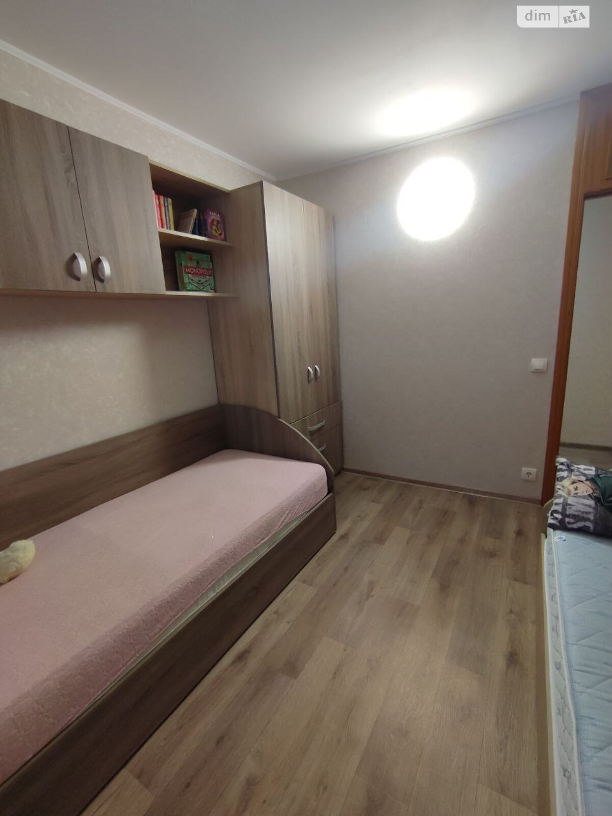 Продаж трикімнатної квартири в Харкові, на просп. Перемоги 72Б, район Шевченківський фото 1 Продаж трикімнатної квартири в Харкові, на просп. Перемоги 72Б, район Шевченківський фото 1