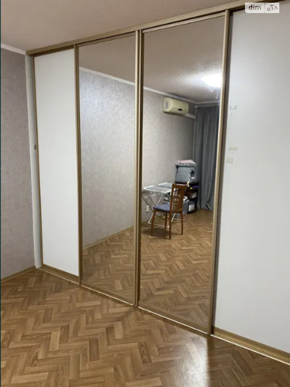 Продаж трикімнатної квартири в Харкові, на просп. Перемоги 66, район Шевченківський фото 1 Продаж трикімнатної квартири в Харкові, на просп. Перемоги 66, район Шевченківський фото 1