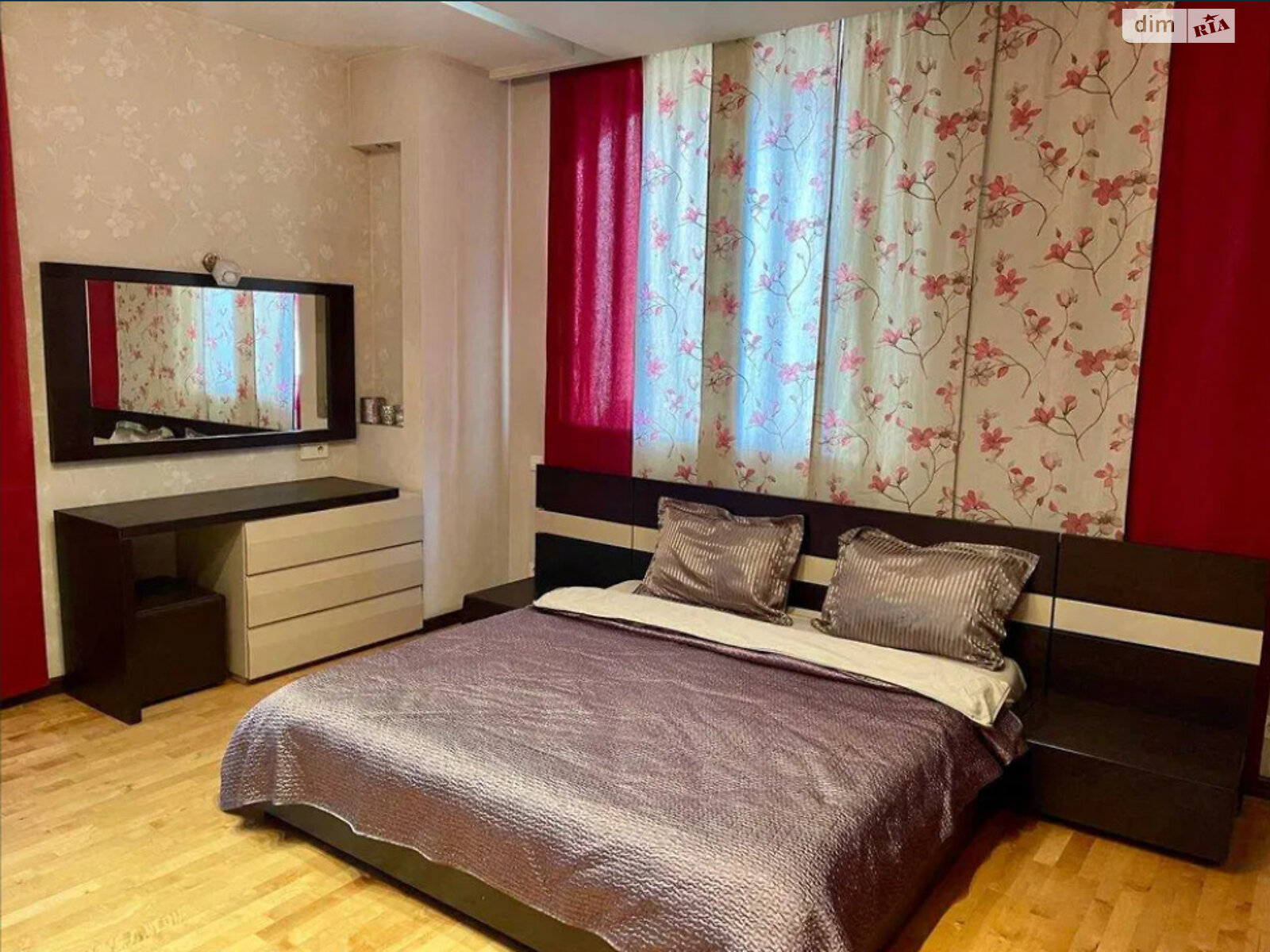 Продаж чотирикімнатної квартири в Харкові, на вул. Ромен Роллана 15А, район Шевченківський фото 1 Продаж чотирикімнатної квартири в Харкові, на вул. Ромен Роллана 15А, район Шевченківський фото 1